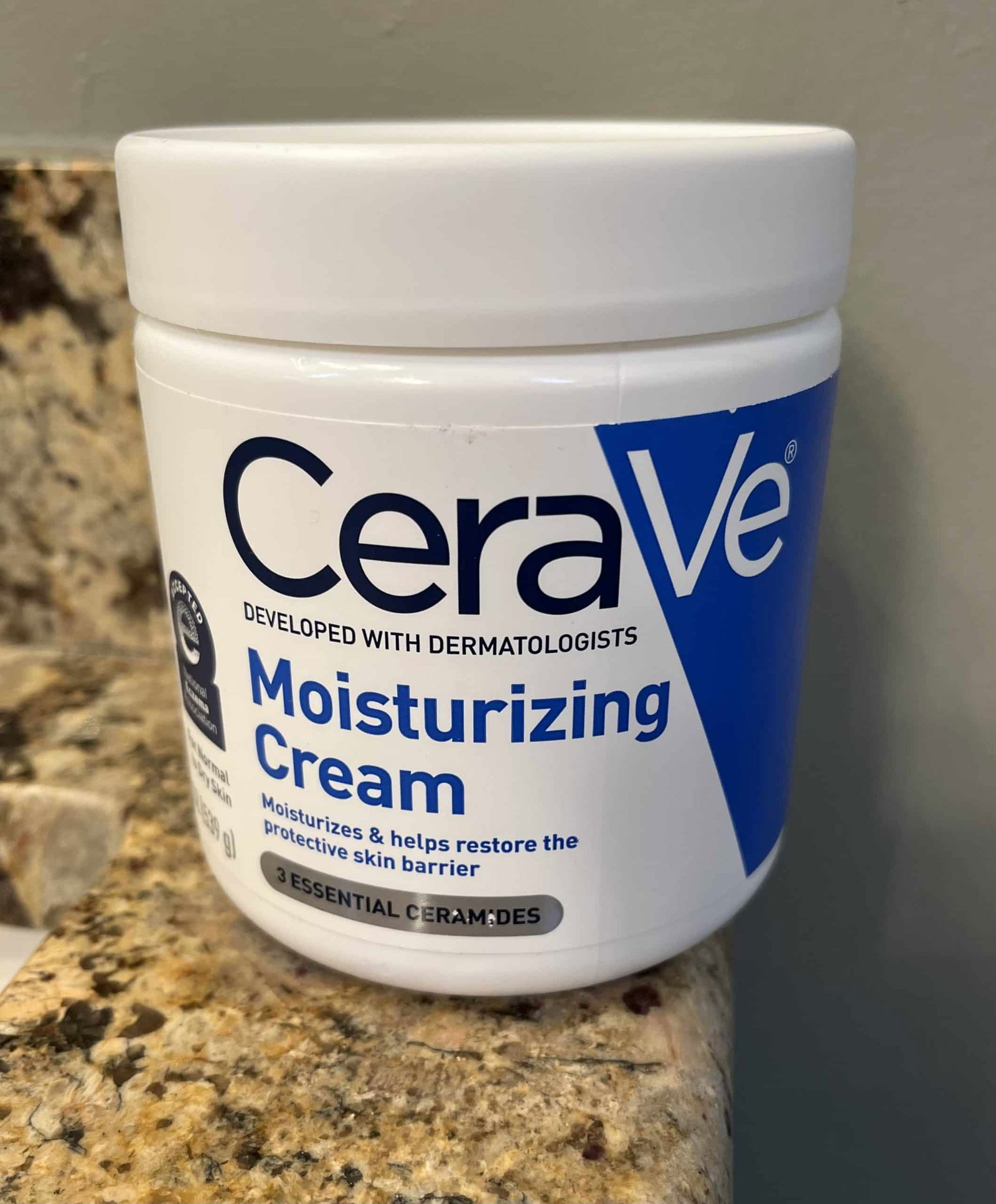 cerave moisturizing skincare cream