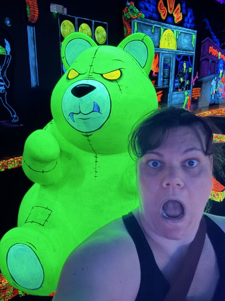 Monster Minigolf mean bear